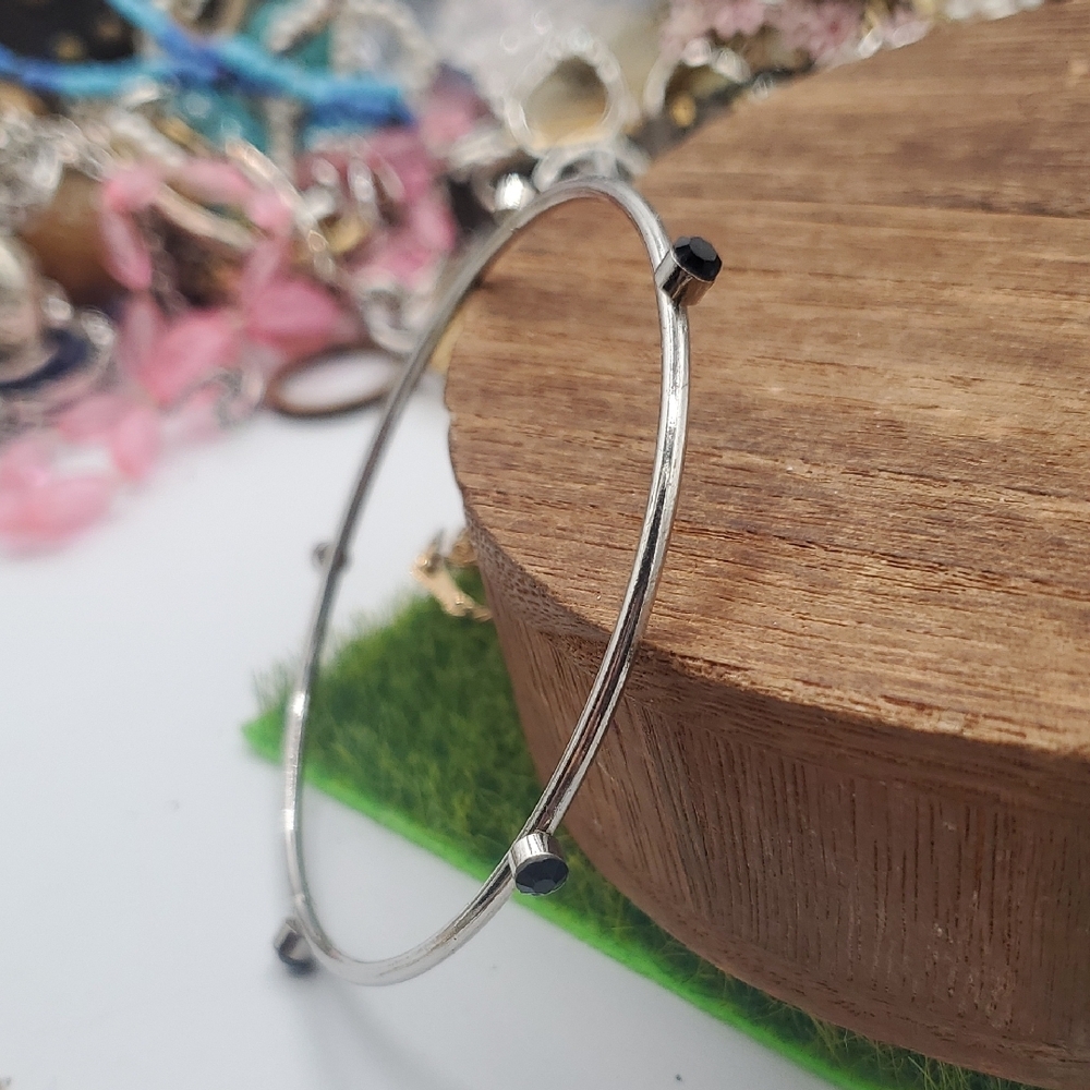 Silver-Tone Thin Bangle Bracelet with Black Blue Accent Crystal B3432